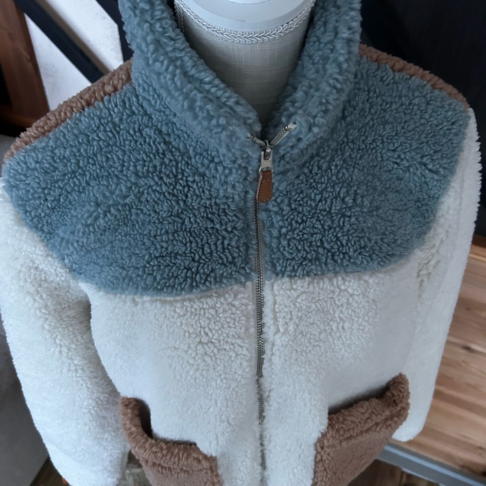 Cozy women’s Sherpa Jacket - White and Brown Thread & Supply size M - Picture 4 of 9